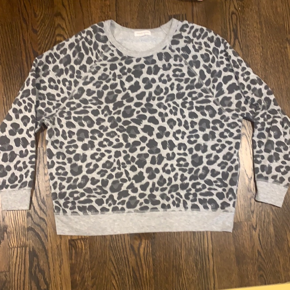 Cute and so comfortable cheeta print sweatshirt
